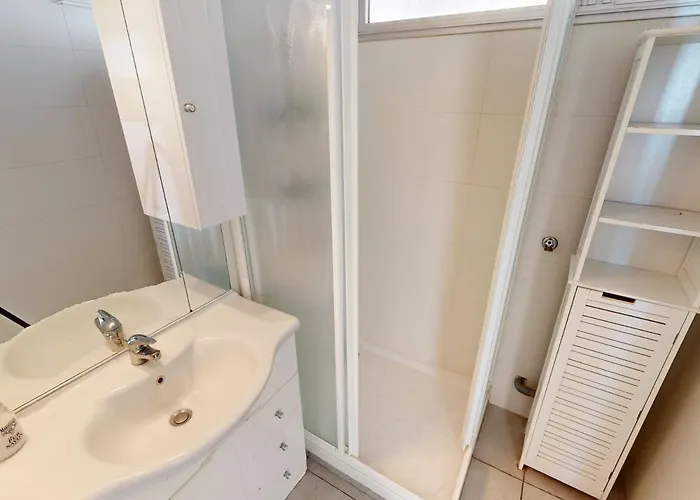 Climatise Avec Terrasse Face Mer, Wifi Inclus - Fr-1-196-346 * Ментона